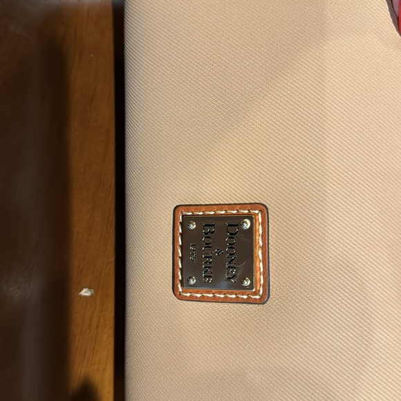 Dooney &Bourke - Picture 2 of 5